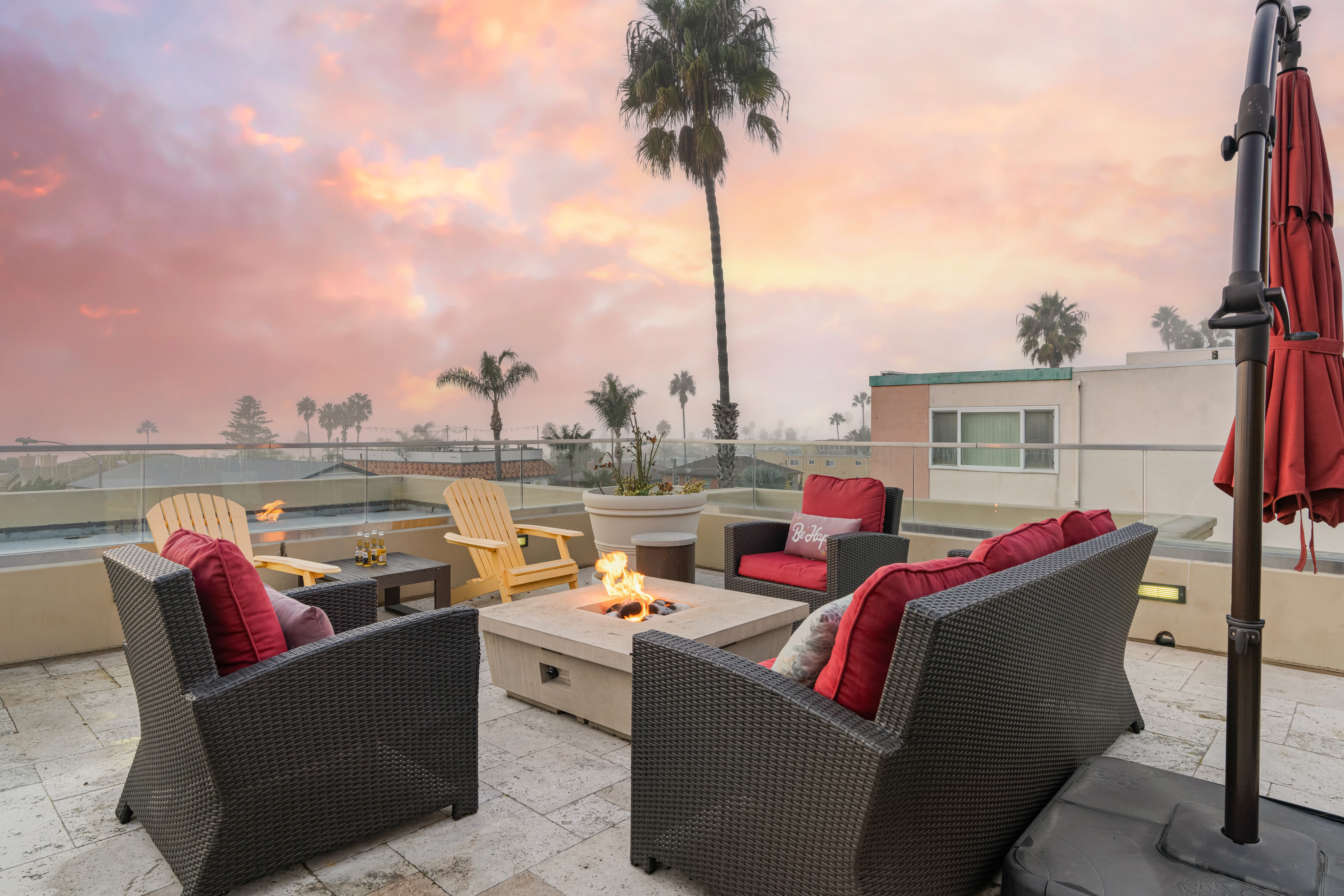 malbon × Hotel 1171 clubhaus windandsea Windansea by AvantStay® | Book Direct & Save!