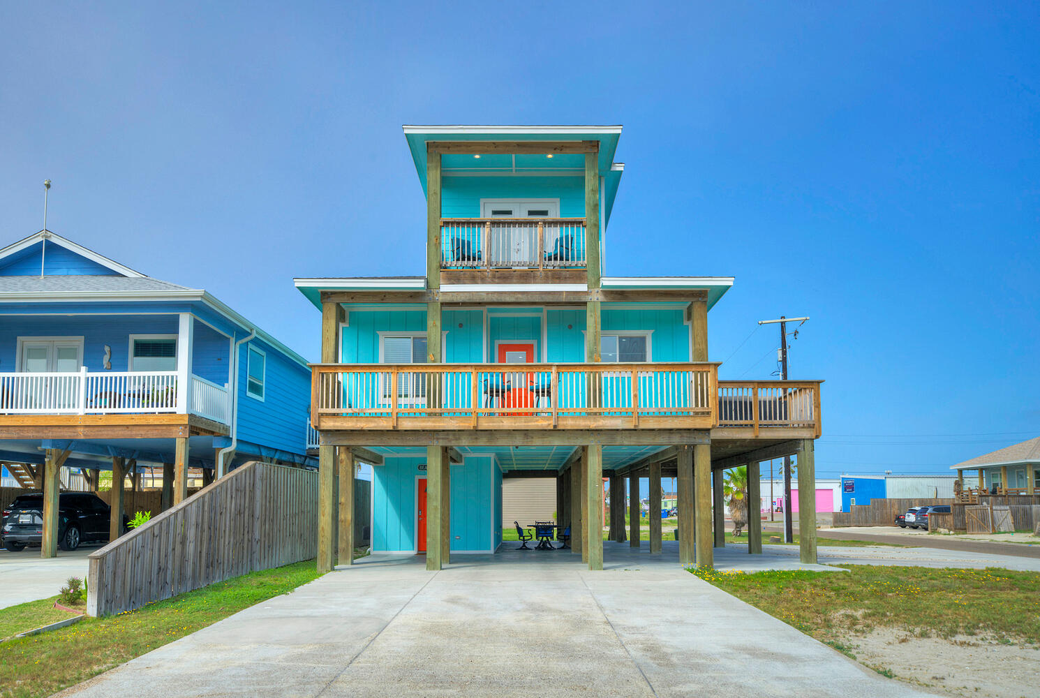 50 Shades of Blue by AvantStay® | Book Direct & Save!