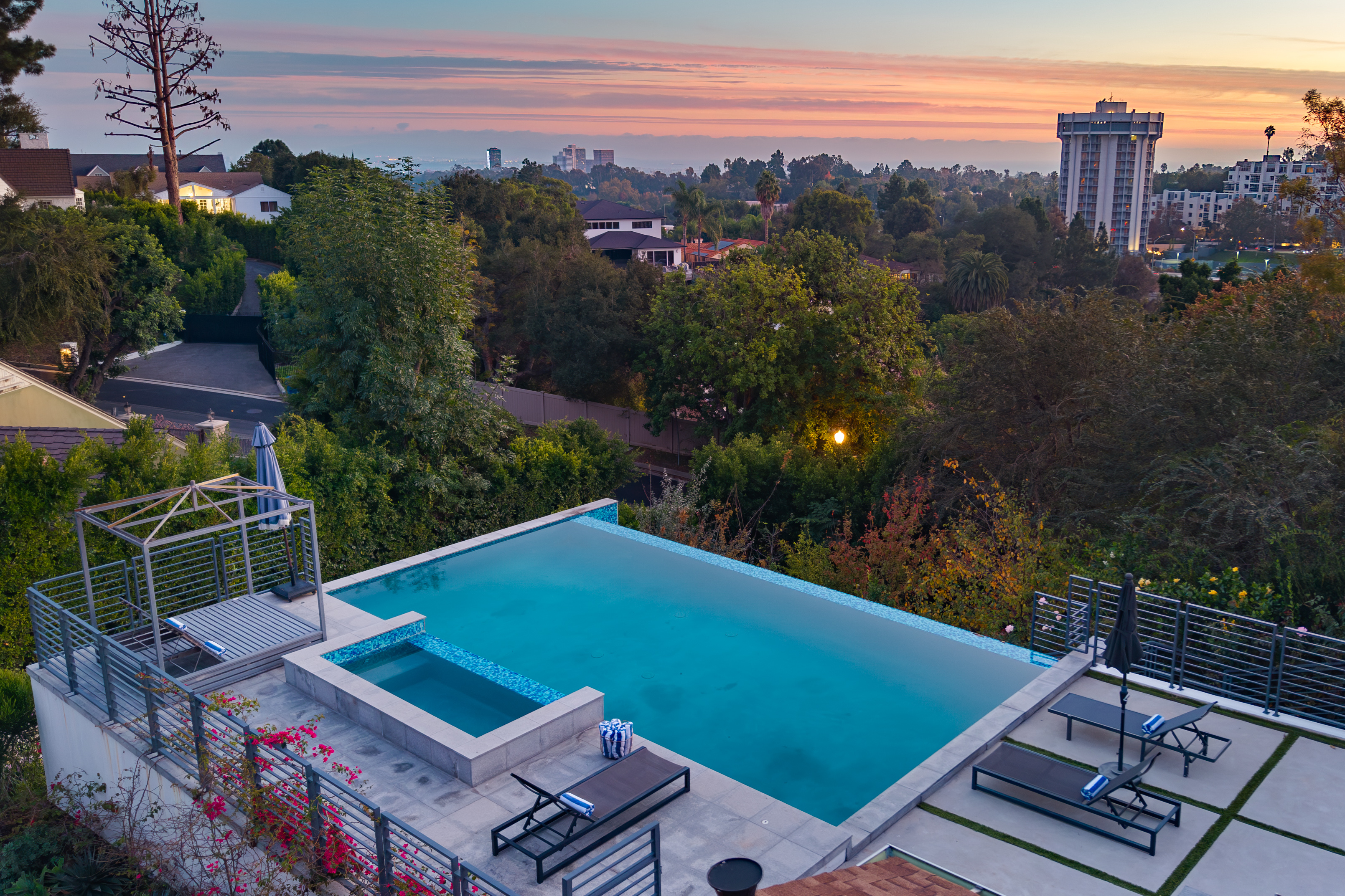 Los Angeles Airbnb Management | AvantStay®