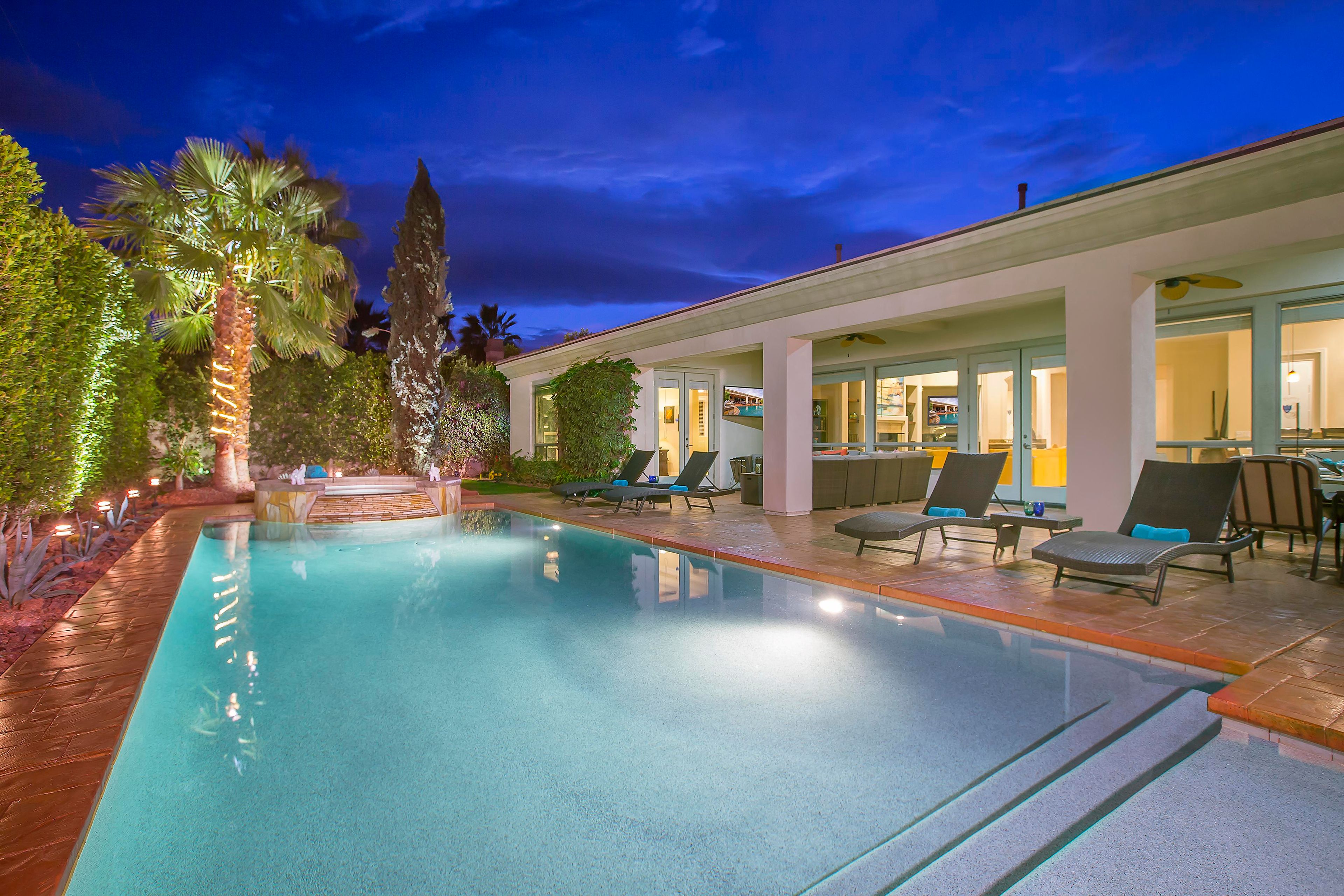 Casa del Sol, Coachella Valley AvantStay Go Together, Go Far.